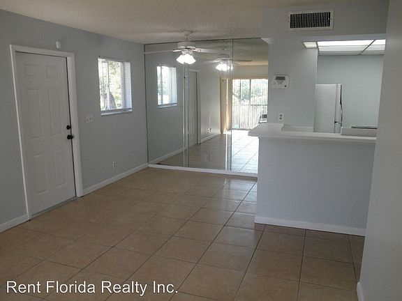 3rd image of 1813 Fairview Villas Dr APT 4