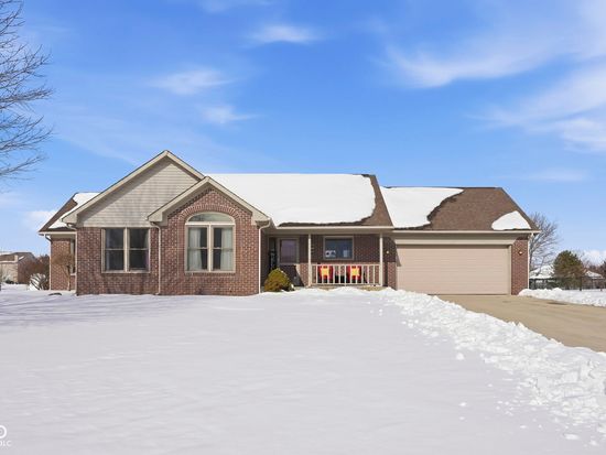 2374 E Water Wheel Dr, Greenfield, IN 46140
