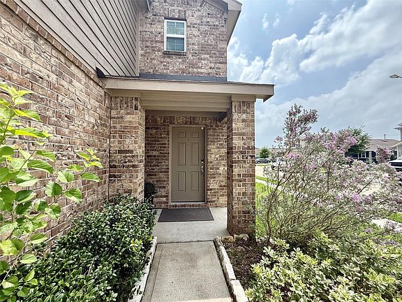 2nd image of 24059 Hay Needle Ln