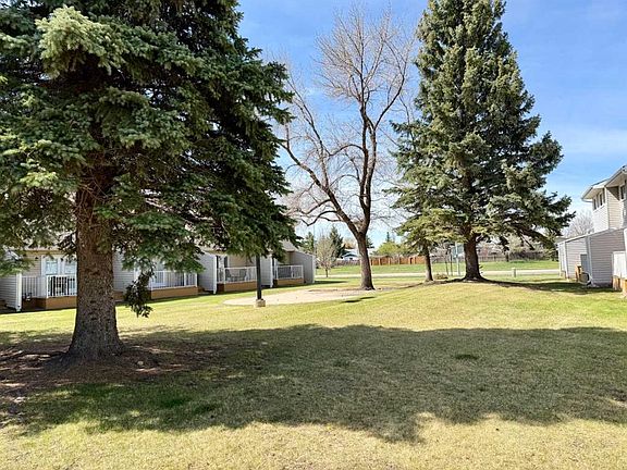 4th image of 55 E Lemoyne Cres W #56