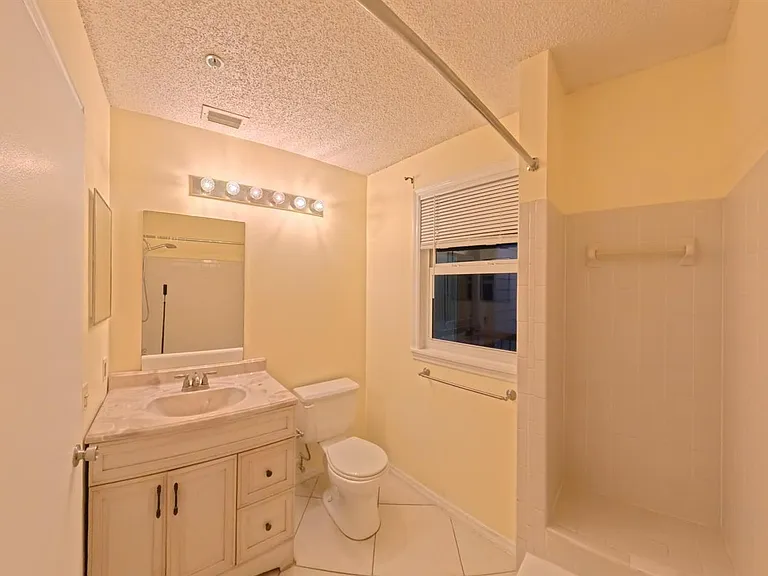 2319 N Congress Ave #28 — Photo 19