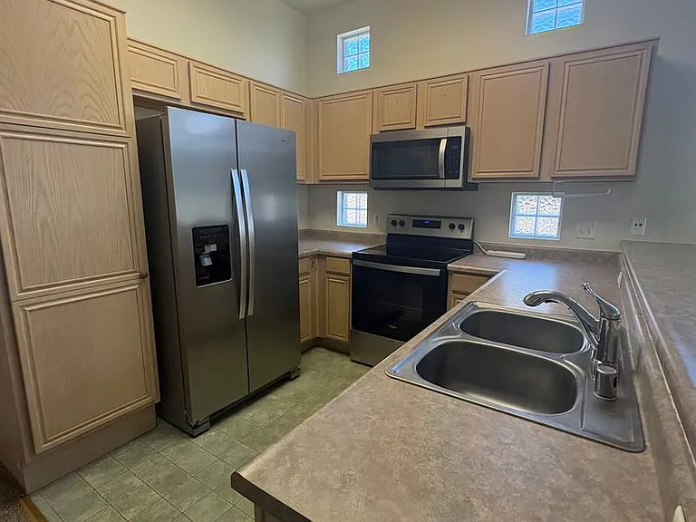 1369 Ridge Point Dr — Photo 6