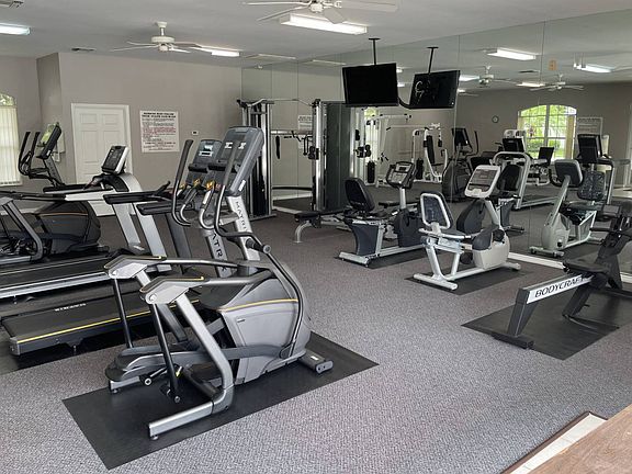 2nd image of 9151 Kings Cove Ct