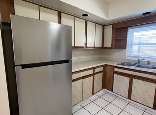 11450 W Everett St, Beach Park, IL 60087