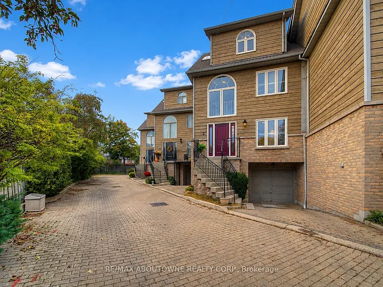 2353 Marine Dr #3 — Photo 2