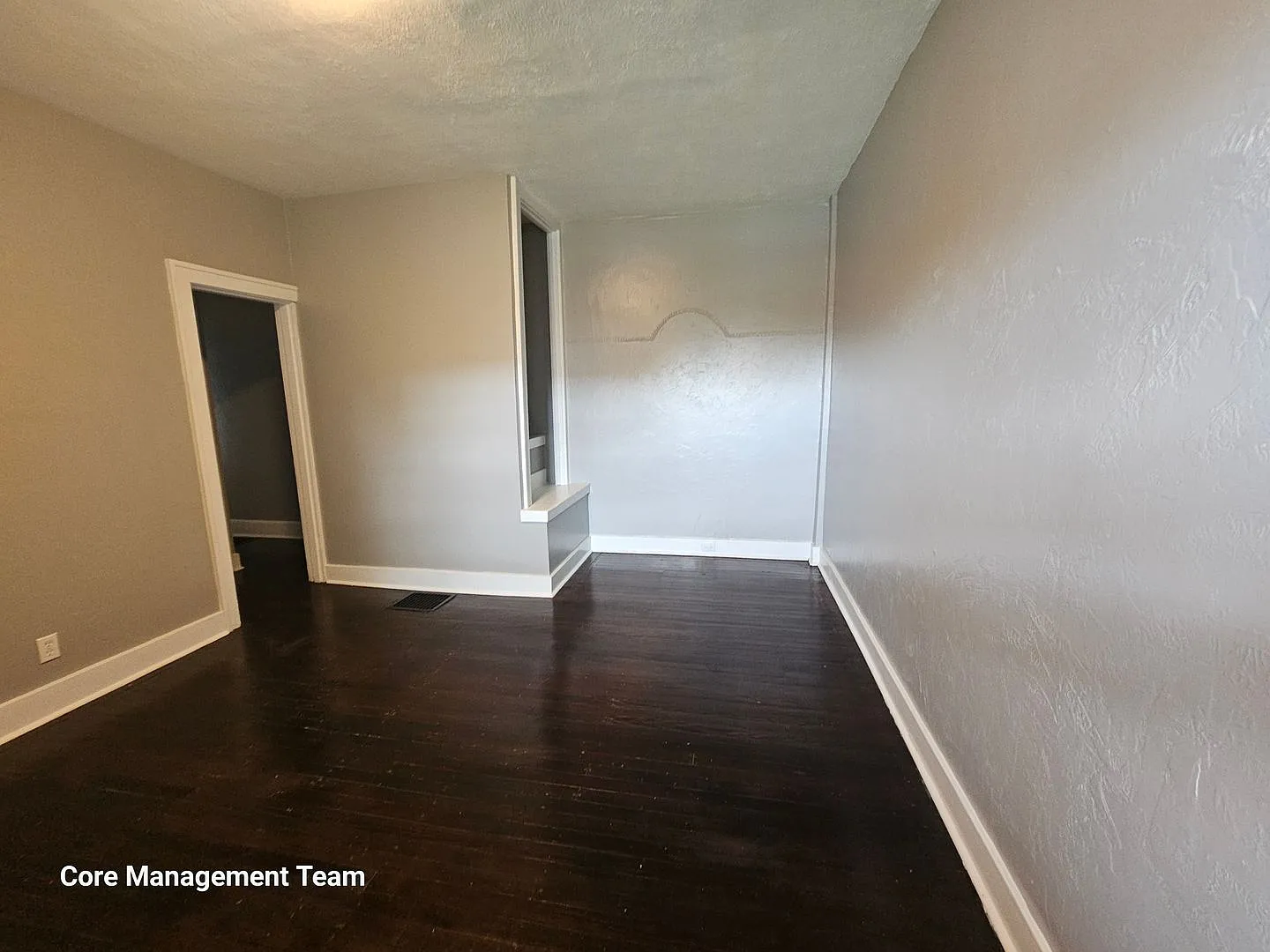 Updated 1 bedroom 1 bath apartment for rent in Mt Oliver — Photo 2