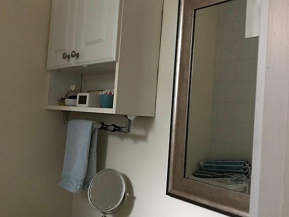 5th image of 3663 Saint Johns Ave #2