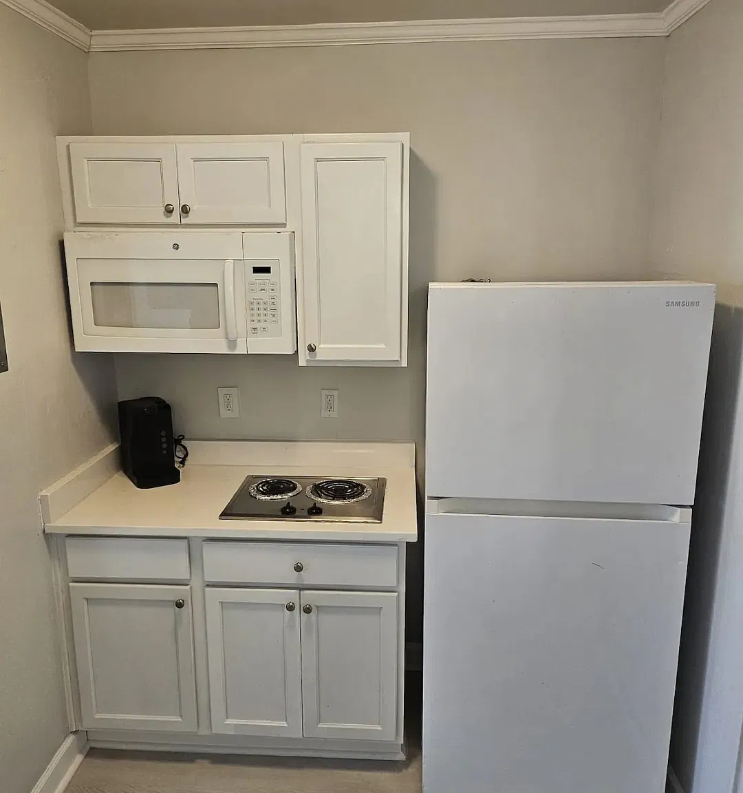 Studio, 438 sqft, $1,200 — Photo 3