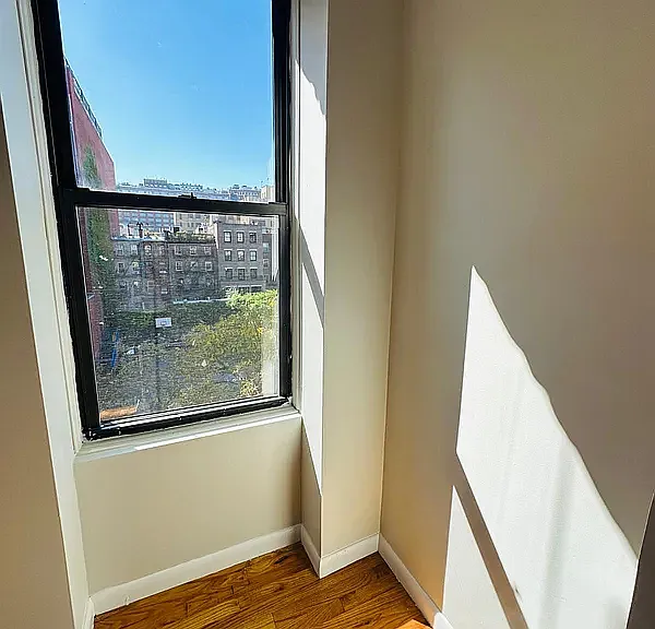 327 W 21st St #4W — Photo 7