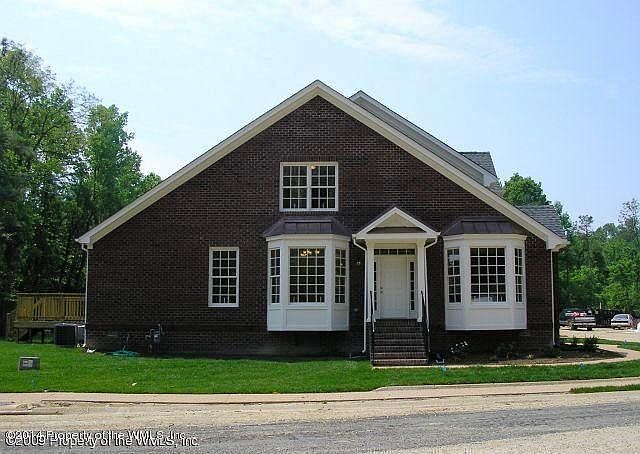 1st image of 101 Chanticleer Ct