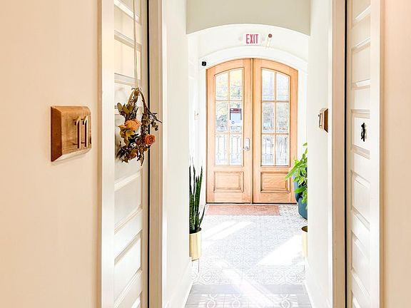 The Church on Parkwood is former Church we have adaptively transformed into 18 luxury apartment homes in the heart of Charlotte's Arts district.