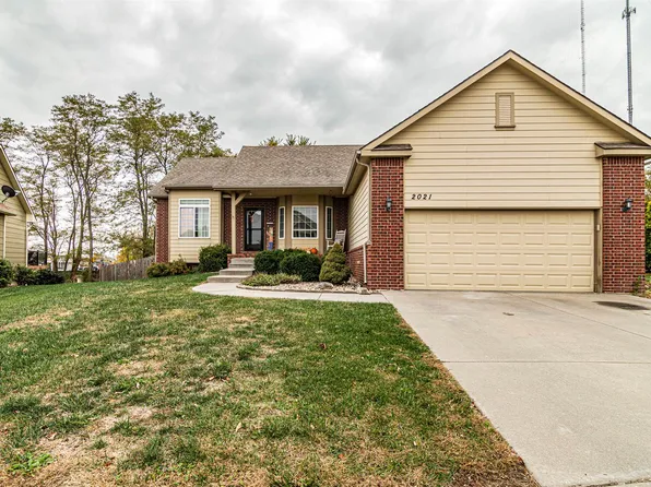 2021 Foxtail Ct, Junction City, KS 66441