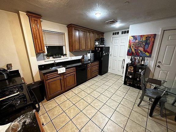 5th image of 300 Saratoga St #2