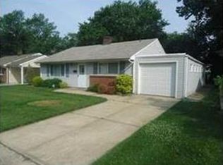 7 Comstock Rd, Edison, NJ 08817