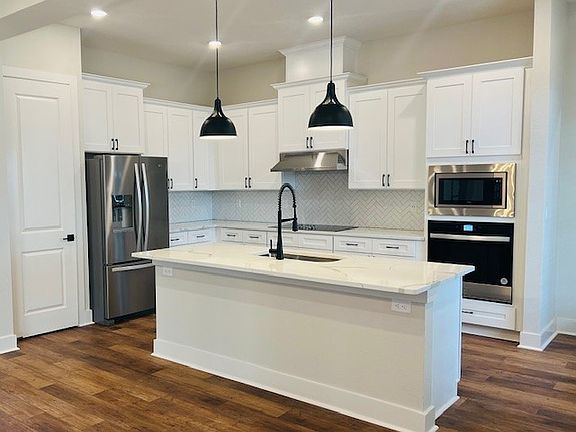 3rd image of 36044 Pitch Ln