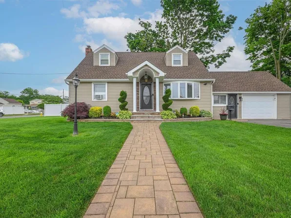 188 Robinwood Avenue, Hempstead, NY 11550