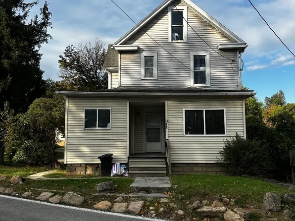 829 Stewart St, Morgantown, WV 26505