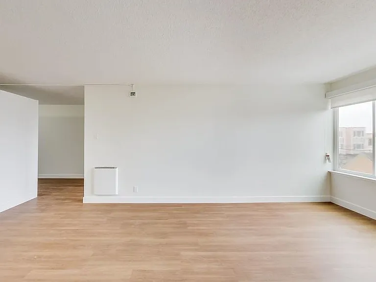 4350 Kirkham Street — Photo 13