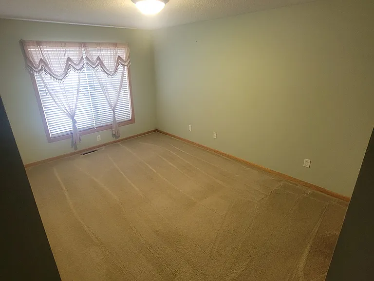 20009 Heritage Dr — Photo 15