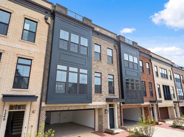 1249 Hillgate Pl #102, Potomac, MD 20854