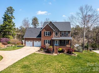 4726 Crystal Falls Ave, Hickory, NC 28601
