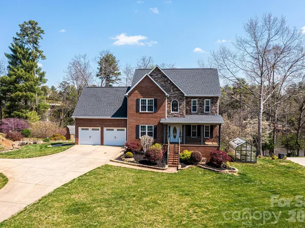 4726 Crystal Falls Ave, Hickory, NC 28601