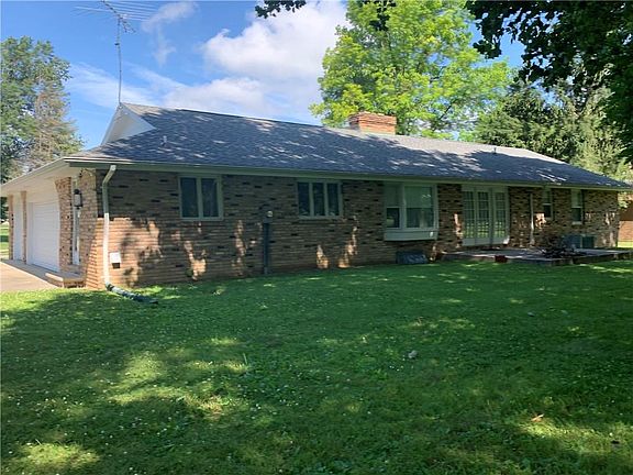 3rd image of 106 Allenwood Dr