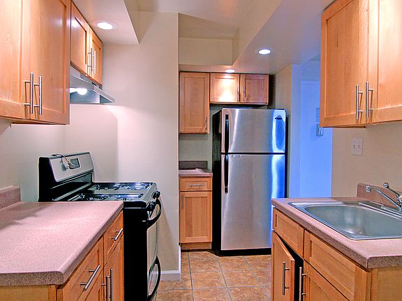 2nd image of 277 E 207th St APT 2J