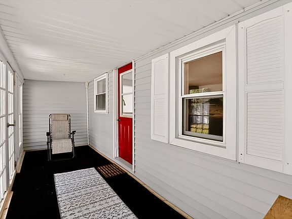 3rd image of 350 Hamilton Ave