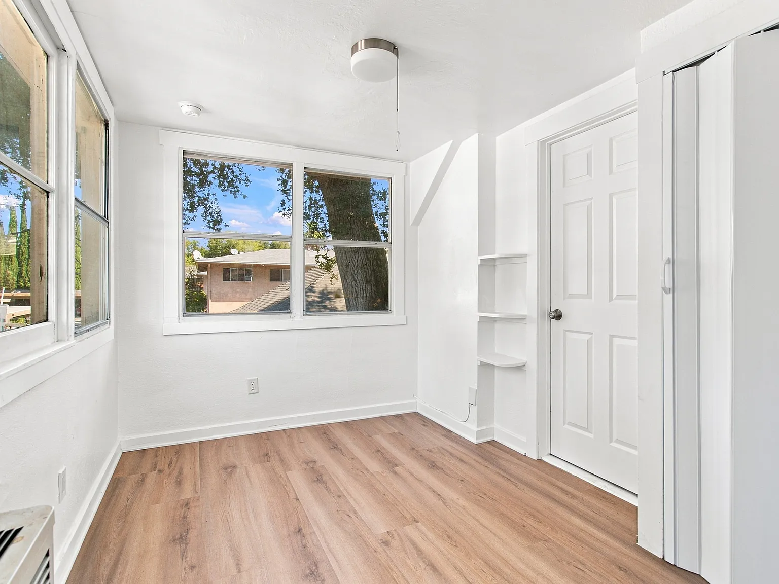 1 bed, 450 sqft, $1,950 — Photo 4