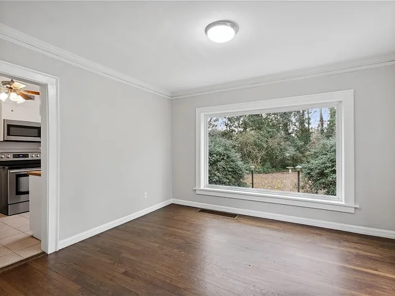 2878 N Hills Dr NE — Photo 11