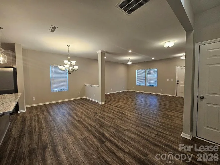 411 Copes Ct — Photo 8