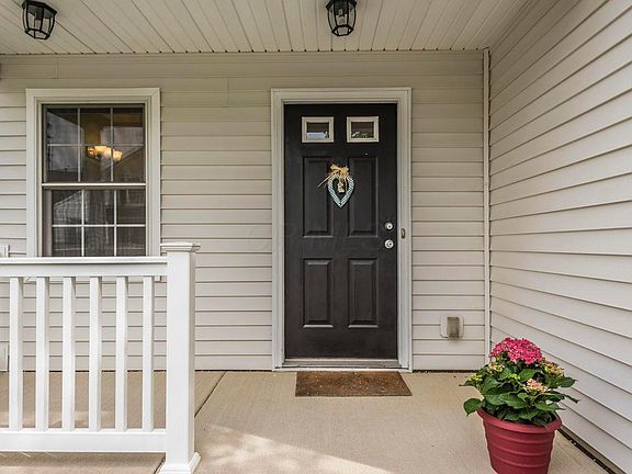 3rd image of 7758 Lupine Dr