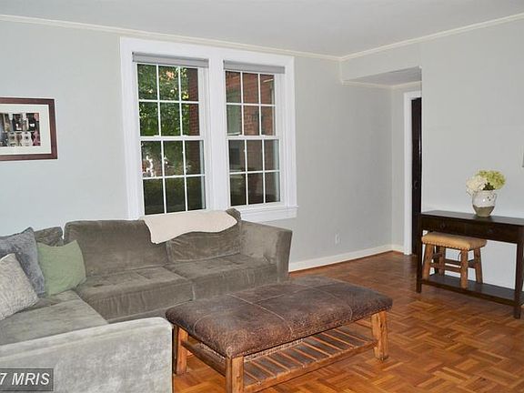 3rd image of 1110 S Barton St Unit 309