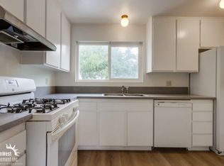 1707 Lemon Heights Dr, Oceanside, CA 92056