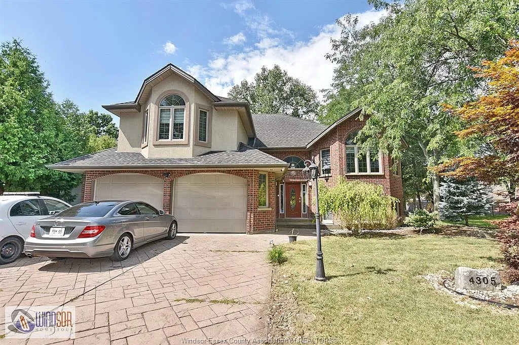 4 bed, $2,750 — Photo 1