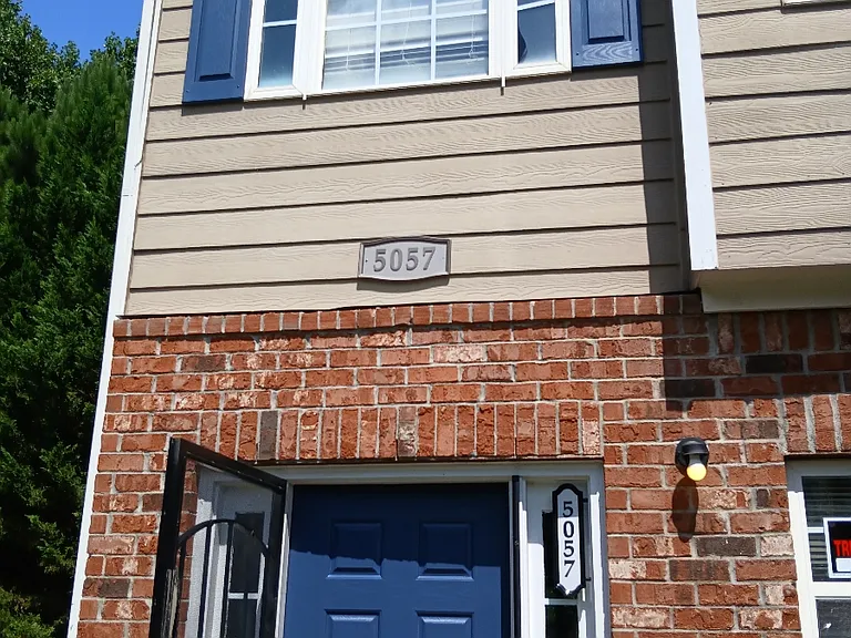 5057 Windsor Forrest Ln — Photo 1
