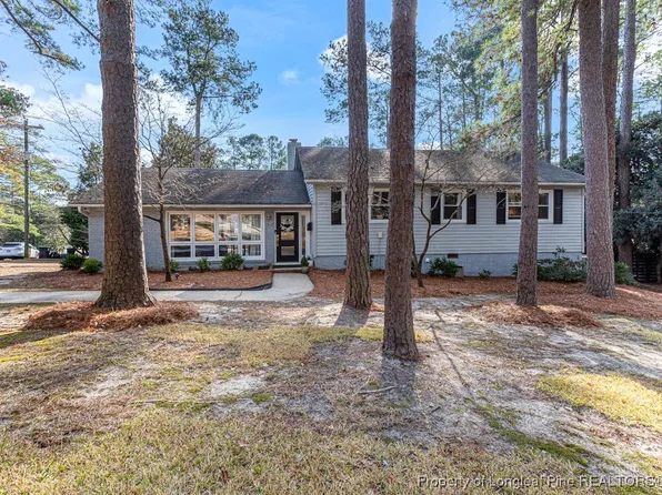 2507 Mirror Lake Dr, Fayetteville, NC 28303