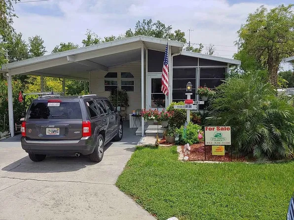 7001 Harbor View Dr, Leesburg, FL 34788