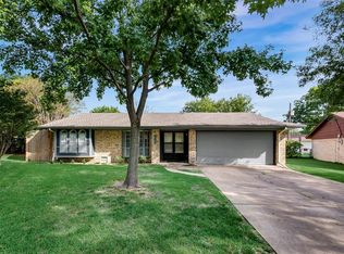 222 N Bryan Cir, Mesquite, TX