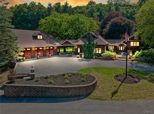 2556 Lyons Rd, Camillus, NY 13031