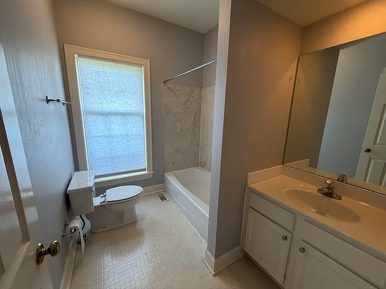 1112 Pepperhill Cir — Photo 20