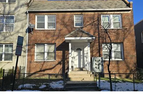 1516 F St NE, Washington, DC 20002