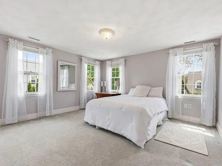 57 Douglas Rd — Photo 15