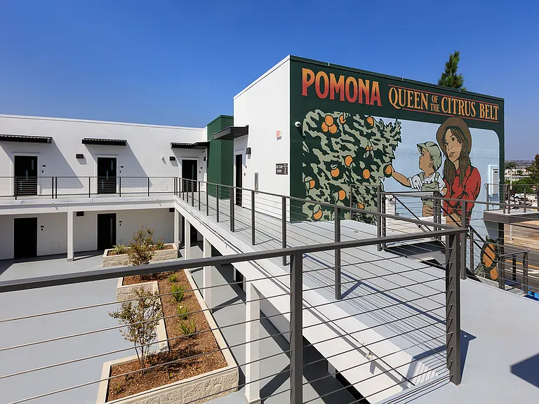 Mission 33 Apartments — Photo 19