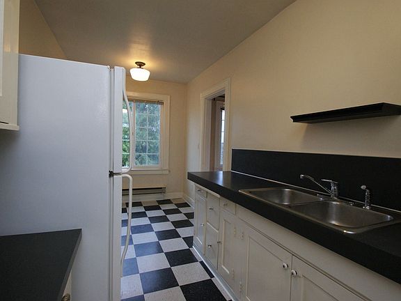 4th image of 3008 Harvard Ave E APT 305