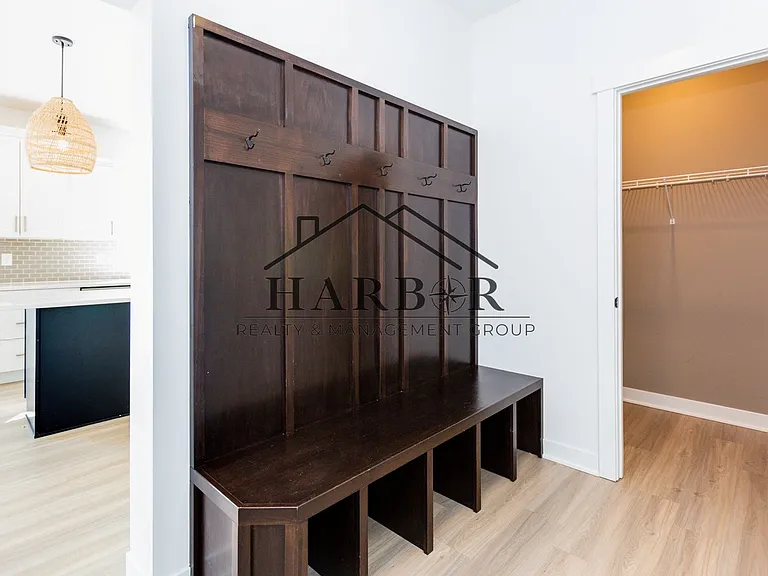 4144 Genevieve Ln NW — Photo 9