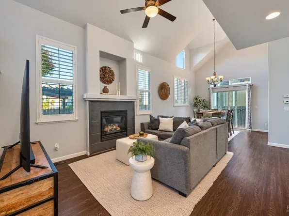 178 Esposti Meadows Way, Santa Rosa, CA 95403