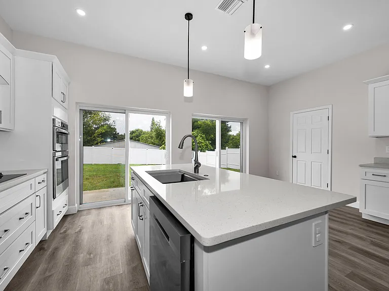 16-web-or-mls-Kitchen 2_07042026