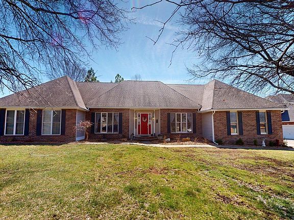2nd image of 5005 Dogwood Cir